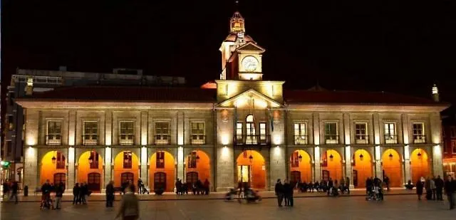 Vista Aviles, Centrico Y Con Parking *